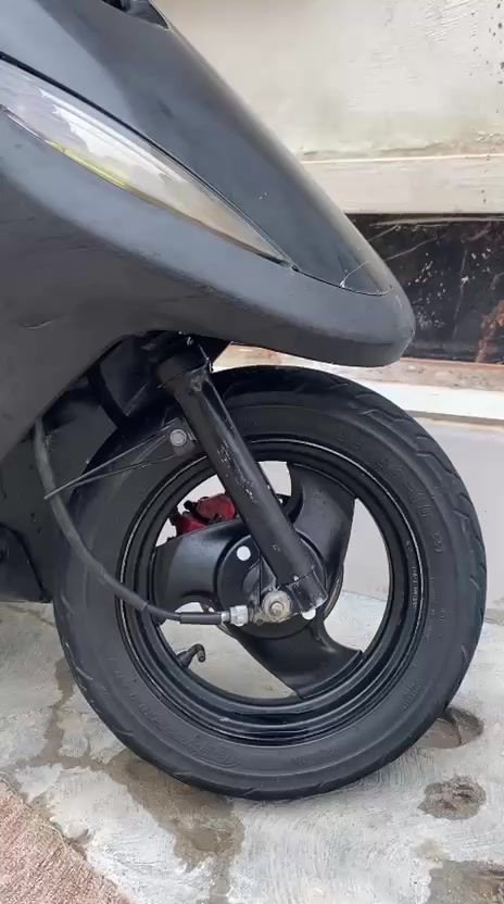 السلام عليكم ورحمة الله وبركاتة
دراجه ماكس عدله 

جديده بل باكيت 

ماشيه 40الف فقط❤

اللون اسود

تزويد قبق فلاوين

قطره دهن

السعر 550 قفلل قفل 🔒

التواصل: ***********❣️
