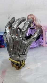 اغراض شخصية • بدون تفاصيل • بلعافيه