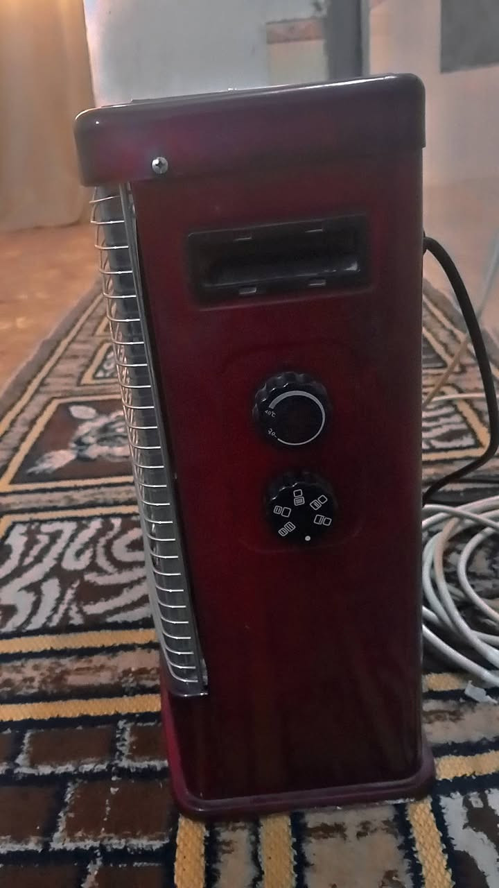 صوبه للبيع
استعمال بسيط
خمس شموع شغالة
***********
اتصل او راسلني
