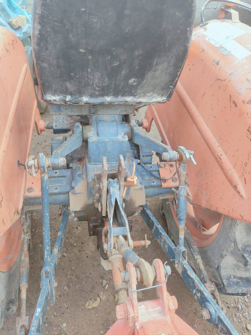 مكينه كابوته نظيف جدا للبيع 
رقم الهاتف  ***********
