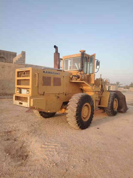 للبيع شفل 80 موديل 85 مكينه نضيفه جاهزه ع شغل 
رقم بغداد الماني سنويه عضم عاج بسمي 
بها صبغ قليل فقط جب وصفاحيات جاهزه كهربائيات ابريك 
گير وتركم مجفت جديد سعر 155$ الرمادي ناحيه الوفاء ***********4
