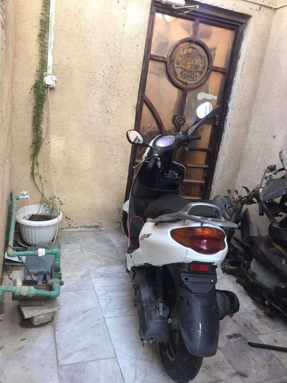 دراجه اكزز للبيع مكفوله من اي ضرر 
اريدها ب500 وبيها مجال العنوان البصرة حي الكفائات 
الرقم ***********
