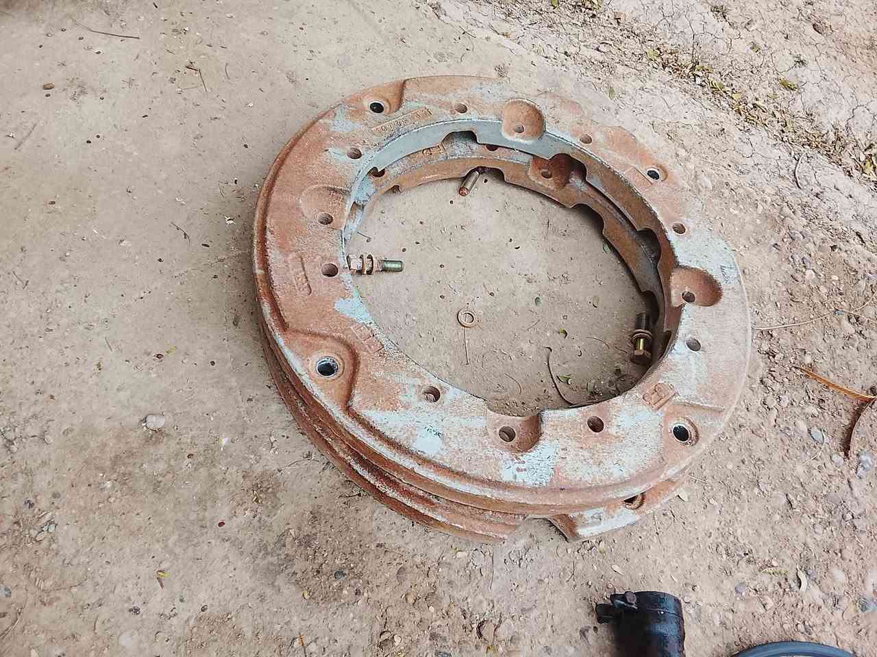 سلام عليكم ثكالات فوركسن خلفي للبيع سعر 350 وبيها مجال هاذا رقم هاتف وشراي يدلل. ***********
