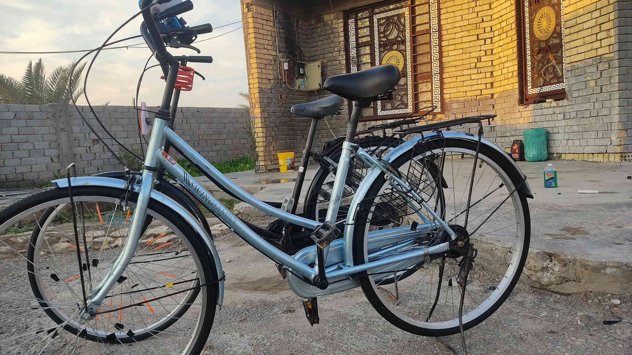 السلام عليكم
بايسكل للبيع 
حجم 26
نضيف كلش مستعمل قليل 
السعر 80 الف 
مكان محاويل 
***********
