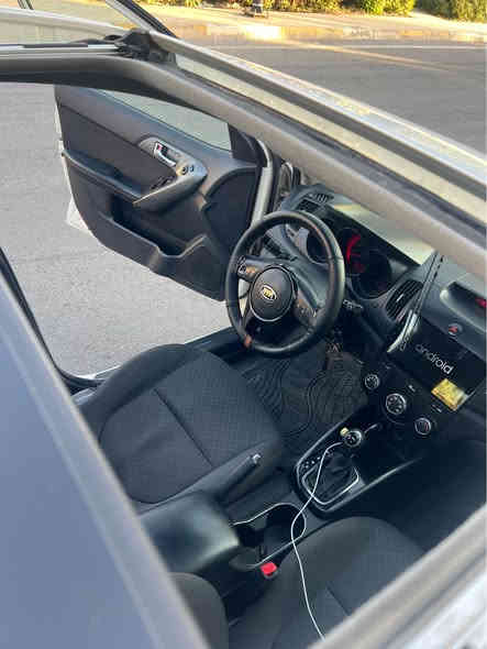 بەناوی خوای گەورە. کیا سیراتۆ  مۆدێل ٢٠١٣  گێرتۆماتیک  فولمواسەفاتی  ئاوێنە شەفت سوکان ڤۆلیۆم سلاوید. سوکان شەفت  چوار ویل کرۆم   کوشین قوماش ناورەش.  گێر  بەشەرت مەکینە بەشەرت تەبرید لەسەر سلف  دوو پارجەو نتو سبوخی هەیە بێناوگرتنن دوو قۆپ بێسبوخ  یەک ملیۆنن خرامە دوای محامەلە دەی جێرینەوە  سەنەوی ژینگە تا ٢٠٢٦ /٢  بەناوکردن بەشەرت ١٠٨$ مەجالەجی برایانە  *********** أربيل
