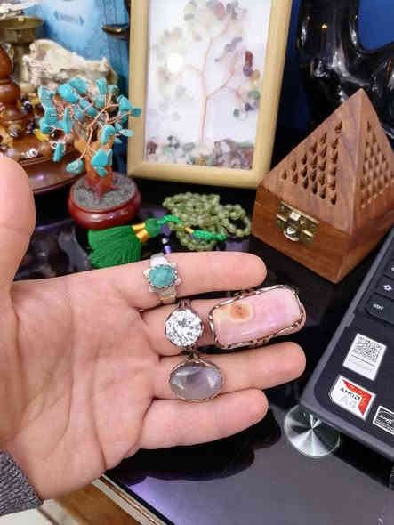 اربعة خواتم فضة عيار 925 صياغة ثقيلة

الفيروز ٣٥ الف مع التوصيل
الزاركون ٧٥ الف مع التوصيل
الداوودي المصور ٤٠٠ الف
العقيق اليماني ٤٥ الف

للحجز والاستفسار التواصل معنا واتساب
***********
