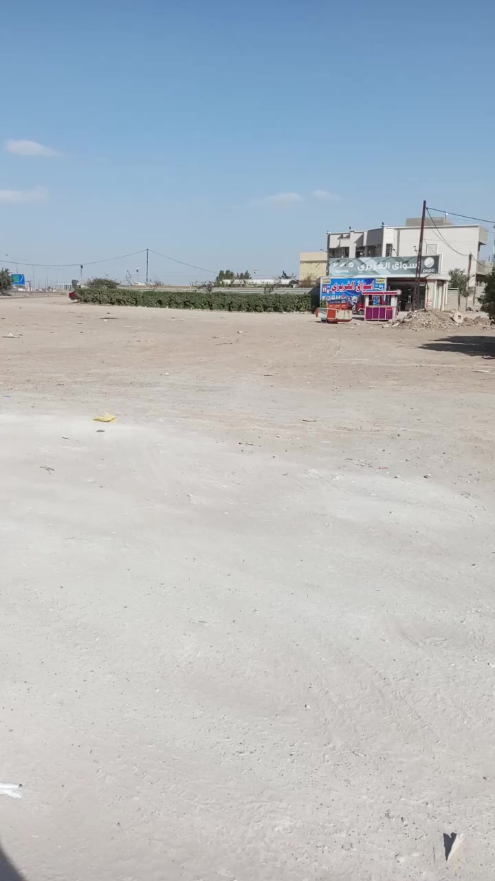 موجود هاي القطعه مساحتها 200متر ع السريع حي الشهداء 
للتواصل

 ***********

***********
