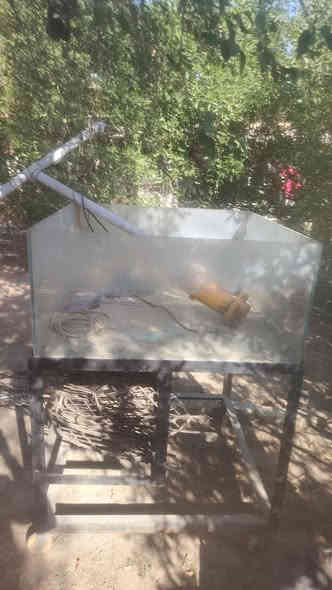 اخوان غراض مال محل سمج *********** 
شواية ضخمة استعمالها كلش قليل دفع تايرات
حوض عرض هوه الميز مالتة دفع تايرات
غطاس مال حوض جبير جاهز هوه والمنظومة
هاي مال سلفون جديدة
ميز عدد ٢
ميزان عدد ٢
العنوان زعفرانية معسكر رشيد 
الي يريد يشتري يتصل على هذا الرقم
***********
