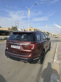 موديل ١٨  حادثها خفيف  سعرها مناسب جدآ  07803312596 07730312596