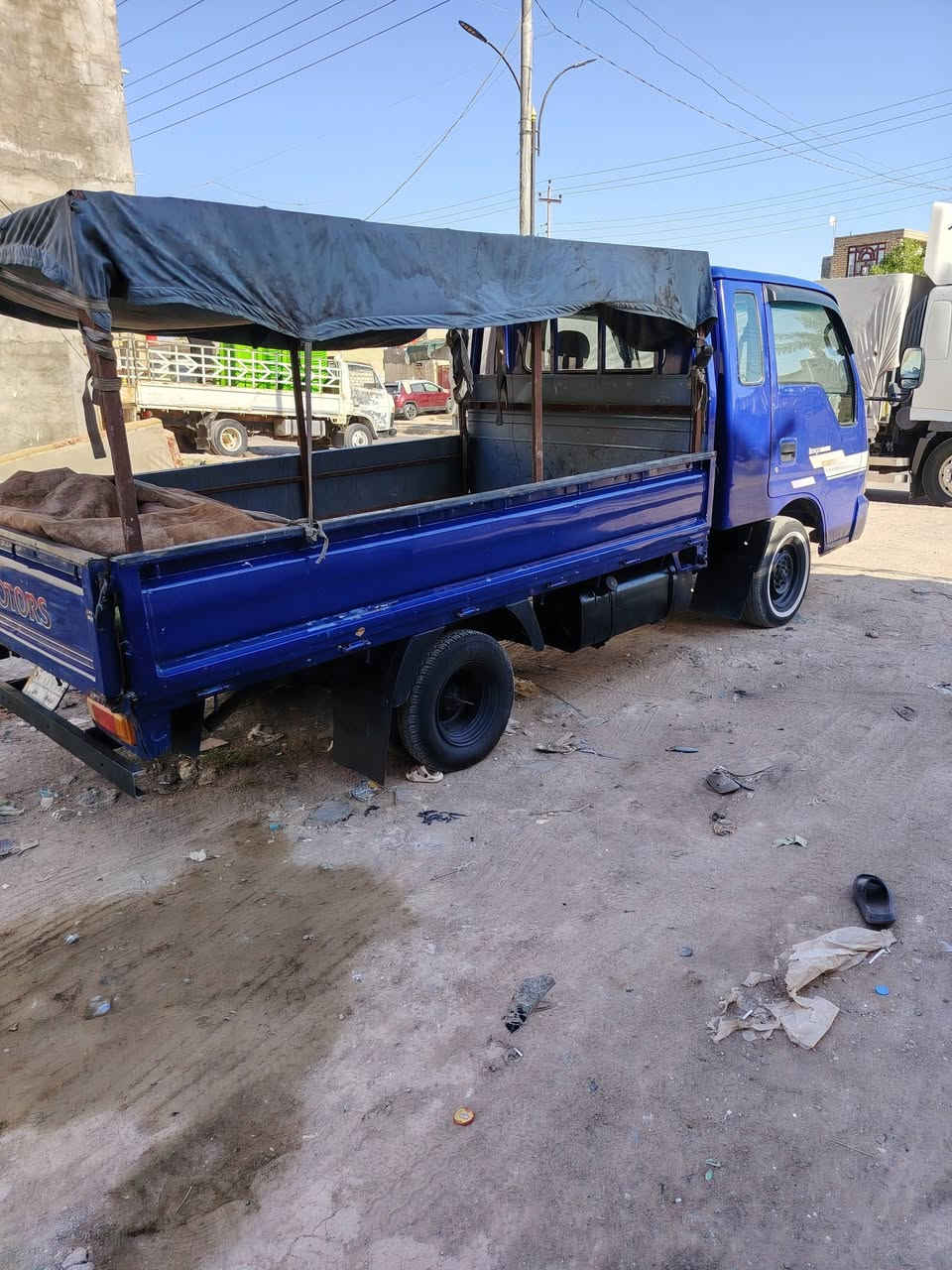 السلام عليكم سياره كيا حمل للبيع موديل 2001 سياره كامله مكينه وقير واكشن حداديه سياره خير من الله رقم سياره بصره سعر السياره 65 بيها مجال قليل كان السياره ناصريه ذي قار ***********
