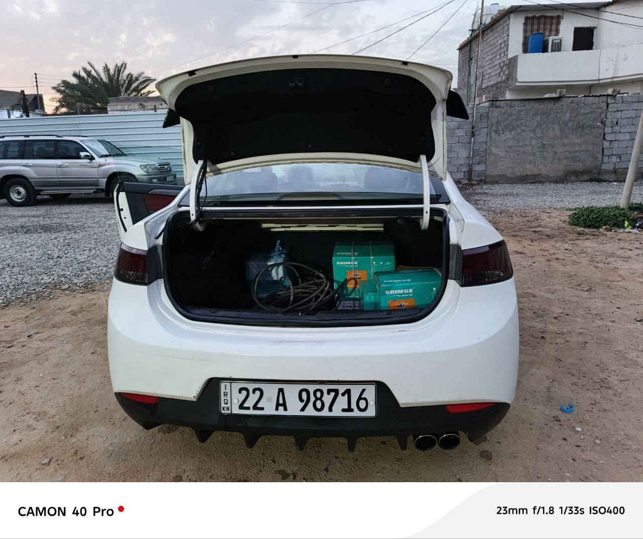 السلام عليكم
كيا سيراتو تك باب رياضي

موديل 2013 (خليجي)

مكينه كير صدر خير من الله السيارة بيهة اماكن صبغ بيهة طخة ب الجاملغ لأيمن تبريد ثلج تحكم ستيرن فتحه سقف+بصمه شادلهة بكلايتات رياضي شفتات ستيرن حجم المكينه 1600 سيارة احلا من الصور كهربائيات كلهة شغاله مسوي ادامه كامله للمكينه من نوزلات بلكات مجاول قاعده فيت بم جديده 

مكان( بغداد الكراده)

السعر/90 وبيهة مجال 

رقم /***********
