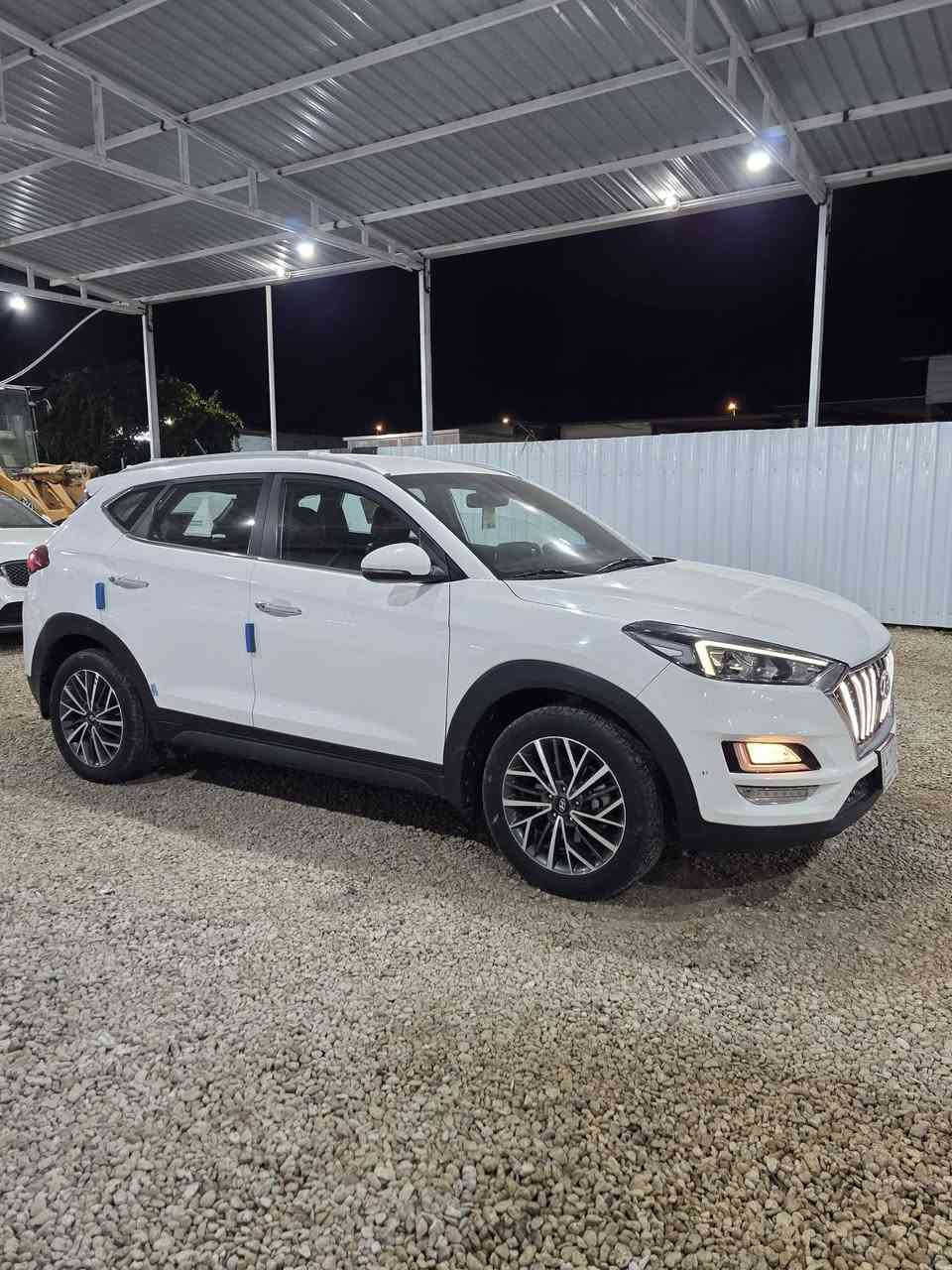 السلام عليكم توسان ٢٠ خليجي فول رقم بغداد بسمي  ٣ صبغ  سعر ١٦٤ مكان بابل
*********** علي  ***********
