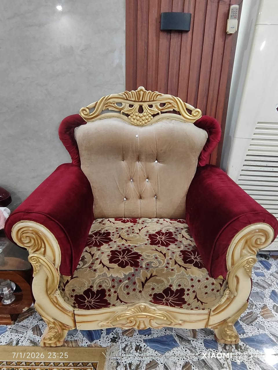 غراض للبيع
تخم قنفات 10مقاعد
طباخ ليزري 
محضرة قهوة
حوض شاور ماطوراته شغالة والحوض بدون اي كسر
العنوان بغداد كاظمية جكوك
رقم التلفون ***********وكذلك يوجد فية واتساب
