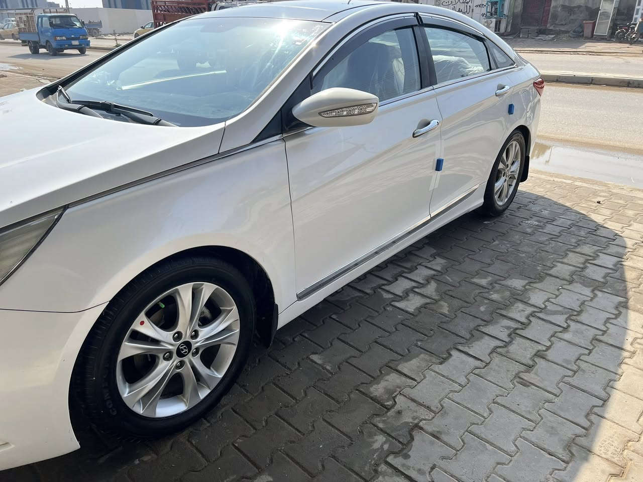 السلام عليكم  سياره سوناتا لبيع موديل 2011 خليجي مكينه 2400دوش جاهزه تبريد تافئه
ل مواصفات سياره فول عده بصمه رقم الجديد نكليزي اربيل
وشتريد حاضر وكاله تحويل  موجود مكينه كير كفاله حداديه جديده
سياره مكفوله من تبديل اوضربه بيها فقط صبغ نص البنيد سونارها موجود وياها 
مكلف بل نشر هاذه رقم صاحب سياره ***********
مكانها نجف قضاء المشخاب
