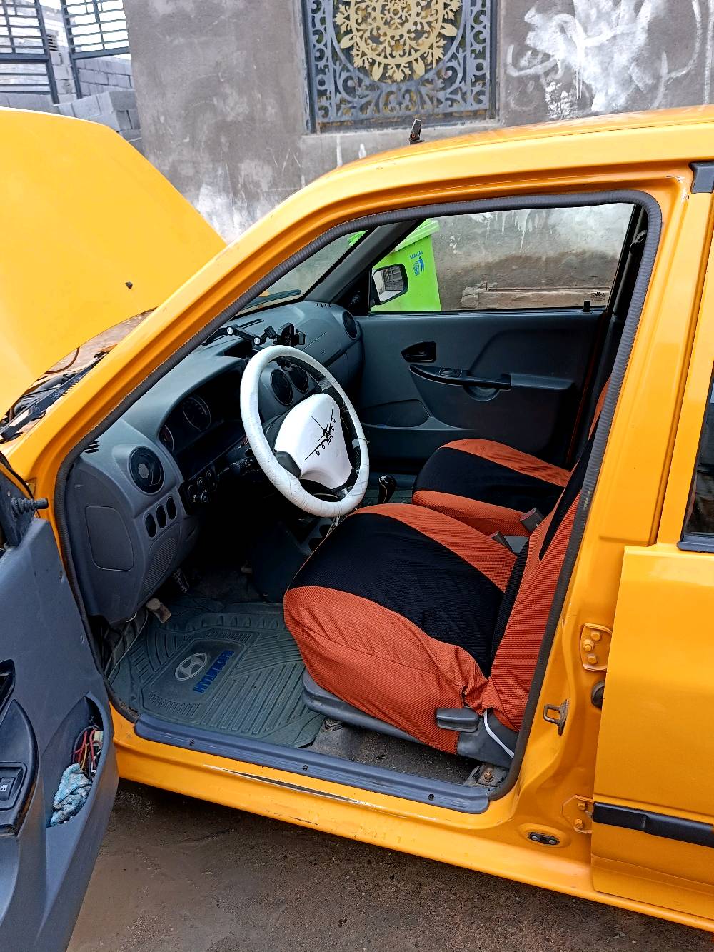 السلام عليكم سايبا مديل 18 سنوية لل 30 بصرة بسمي السيارة نظافتهة مثل بالصورة ضربتهة جاملغ امامي موضح بالصورة البقية كفالة نظيفة كلش مابيهة خياسات مكفولة من كير ومحرك تبريد تدفئه شغال حدادة استوني امبدلهة امامي خلفي السيارة جاهزة من كلشي كهربائيات عارضانيات مابيهة اي نقص سعرها 40 وبيهة مجال رقم الهاتف ***********