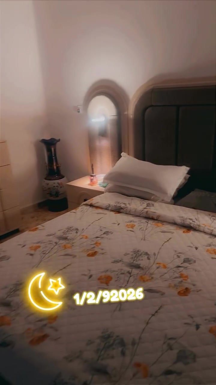 غرفه للبيع جديده اشهر صارلها مابيها ولاشخط بعدها بلجياسه خشب عراقي تصميم تركي تكمه متتحرك واتساهللكم بسعر مستعجله علبيع لان داشيل استفسار خاص


**إذا كنت صاحب هذا الإعلان وتريد حذفه لأي سبب، رجاءا أرسل رسالة إلى الدعم الفني**