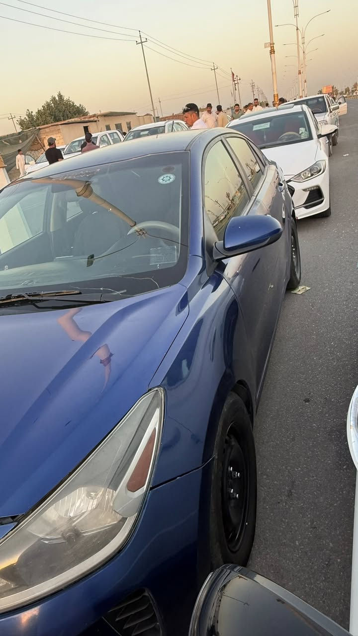 🚗 للبيع: كيا ريو (Kia Rio) موديل 2020 

السلام عليكم ورحمة الله وبركاته،
أعرض لكم سيارتي الشخصية للبيع، والسيارة ما شاء الله تبارك الله قمة في النظافة واقتصادية جداً في استهلاك الوقود، وجاهزة للاستخدام اليومي فوراً.
📌 أهم المواصفات والتفاصيل:
• الموديل: 2020
• ناقل الحركة (القير): أوتوماتيك 6 نمر AT 
• حالة المحركات: الماكينة، القير، والمكيف بحالة ممتازة جداً (شرط الفحص).
• حالة البودي: [تبديل جاملغ جهة السايق فقط]+صورة الحادث بالمنشور

✨ مميزات إضافية:
• السيارة اقتصادية جداً وعملية.
• صياناتها منتظمة وتعمل بكفاءة عالية.

💰 السعر المطلوب: [97 وبي مجال واذا اكو مرواس حسب القناعة هم ترهم).
📍 الموقع:[السماوة المركز]
📞 للتواصل والاستفسار: [***********] أو عبر الرسائل الخاصة.
