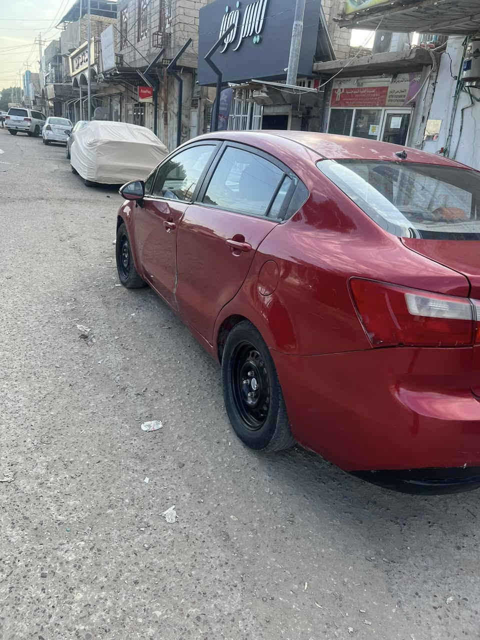 سلام عليكم للبيع او مروس حسب القناعه ريوو 13 مصبوغه عده قماره سبب جراد وبيهه باب سياق مبدل بدون ضرر داخلي 1600محرك كير تبيرد عل شرط حداديه بيهه طكه دبل صوب سايق ماكفل حداديه اكفل مكينه وكير وشواصي ودواخل مكاني نجف  رقمه نجف الدولي  رقمي *********** ملاحضه قماره ماصبغته علمود الشكال جان بيهه فابيون وشلعته حته ابين كلشي  سعرهه 72وبيهه مجال
