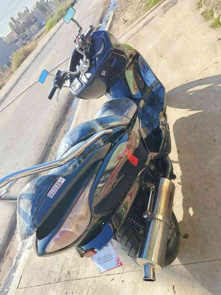 السلام عليكم
فورزه صفر 8 اسود منفيس موجود تكدر ترقم
بچم بومه نضافه فول مكفوله من كلشي سرعه 160 مؤشر بانزين مؤشر حماوه وايرمنيات شغاله صالنصه رياضي طرب الصوت ما مفتوح الدراجه  سته كير(6) وتوماتيك   طالبه 850 قفل  *********** مكاني موصل الرشيدية متواجد خاص
