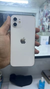 آيفون ١٢ • ذاكرة ٦٤ • بطارية ١٠٠%