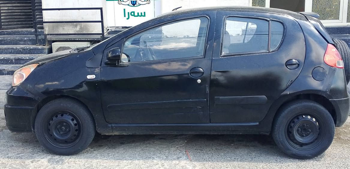 سلام عليكم للبيع سيارة  باندا GX2 موديل 2013
هز جديده تحويل مباشر 
باتري تايرات حديديه جديده 
نواقصه تبريد اريد غاز كير الأول بي تاخير صبغ لون طافي تريد بوليش 
مكان السياره اربيل 
السعر 38
 عليه غرامات600الف تنزل من السعر
***********
رقم صاحب السيارة واتساب فقط
