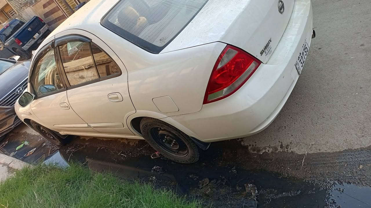 نيسان سني موديل 9 بسمي سياره جاهزه واي نقص مابيه السعر 100 مكان بغدادحي الجهاد ***********
