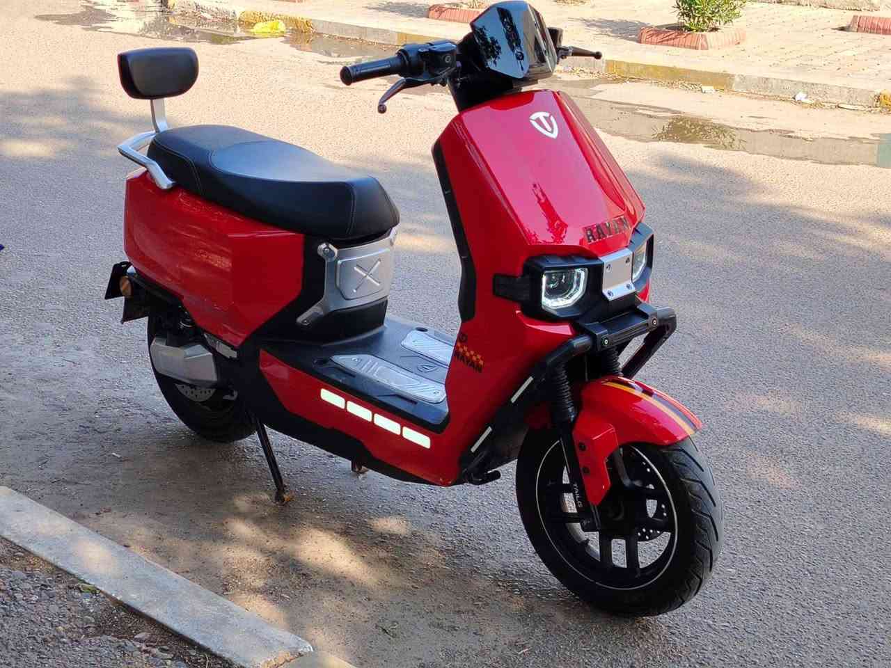 السلام عليكم
دراجة ريان وحش الكون موديل 2025 
6 بطاريات مسطرة 38 امبير دراجة نضيفر وصل الشراء موجود بشهر 7 مواصفات معروفة مثبت سرعة 
و P باركنك و R ترجع عل بگ مرايات موجودة
 و غراضهة كاملة كتلوك و ملسقات و شاحنة 
 اصلية سرعتهة 75 حقيقي « سعر 850 » 
مكاني بغداد حي العامل ***********
