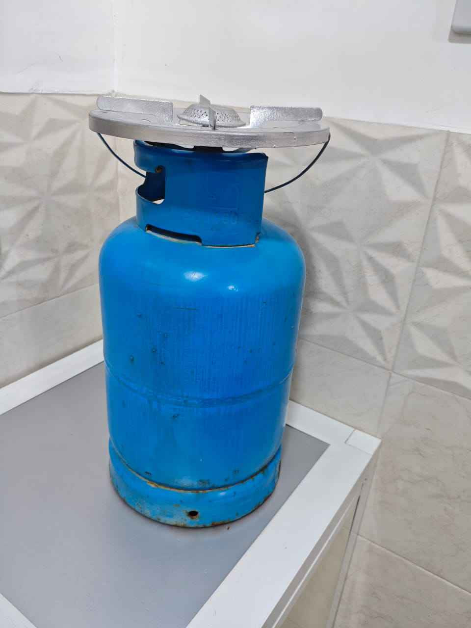 السلام عليكم سفيرات  للبيع كلمن وسعره مكتوب عليه . للتواصل خاص المكان نجف النجف, العراق


**إذا كنت صاحب هذا الإعلان وتريد حذفه لأي سبب، رجاءا أرسل رسالة إلى الدعم الفني**