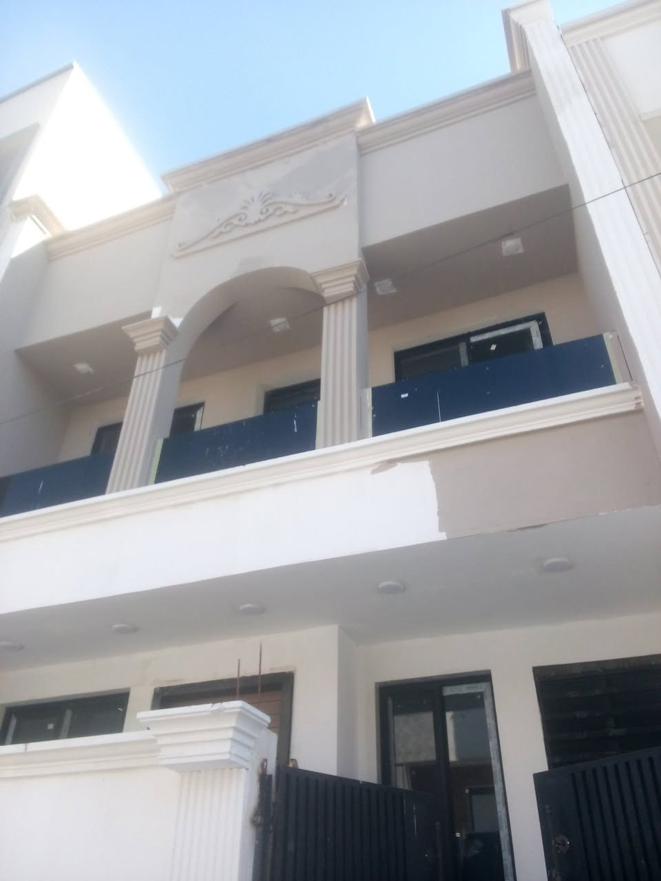 السلام عليكم خلفة صباغ واجهات وداخل وتصليح رطوبة وجدران بأسعار مناسبة وعمل درجة اولى للاستفسار واتساب او خاص مكاني بغداد 
*********** واتساب 
*********** واتساب
