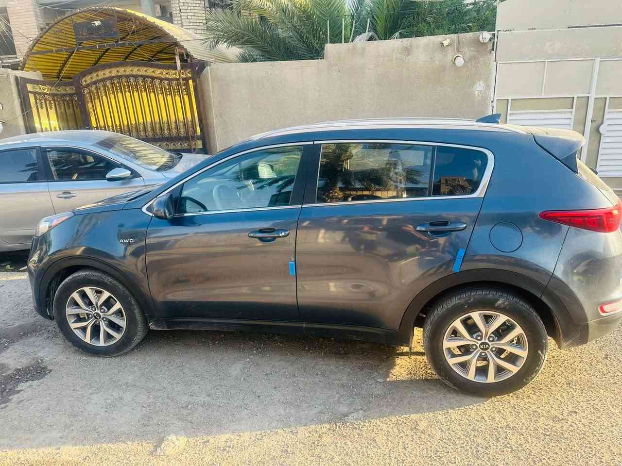سبورتاج موديل 2017 وارد امريكي 
محرك 2400 جي دي مفتوح
فور ويل 
سويج مو بصمه 
كشنات تدفئه 
تبريد بي فصله مرات
وكدامكم الصور والحادث ورقة الفحص
مكانها بغداد 
 واتساب  ***********
السعر 155
