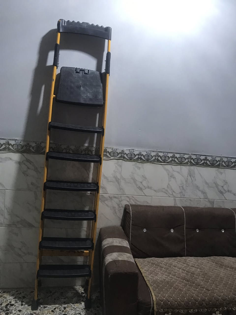 غراض للبيع
مروحة سقفية گوسونغ ١٥ الف
درج ٧ بايات ب٢٥ الف
جرباية لحيم ب٦٠ 
والجرباية الوردية ب٢٠ الف
ثلاجة صغيرة ب٦٠ الف
غسالة الحافظ هي وملحقاتها ب٧٥ الف
دبة غاز عراقية ب٦٥  الف
تخم ١٠ مقعد ب٨٥ الف
بيهن مجال
مكاني الامين


**إذا كنت صاحب هذا الإعلان وتريد حذفه لأي سبب، رجاءا أرسل رسالة إلى الدعم الفني**