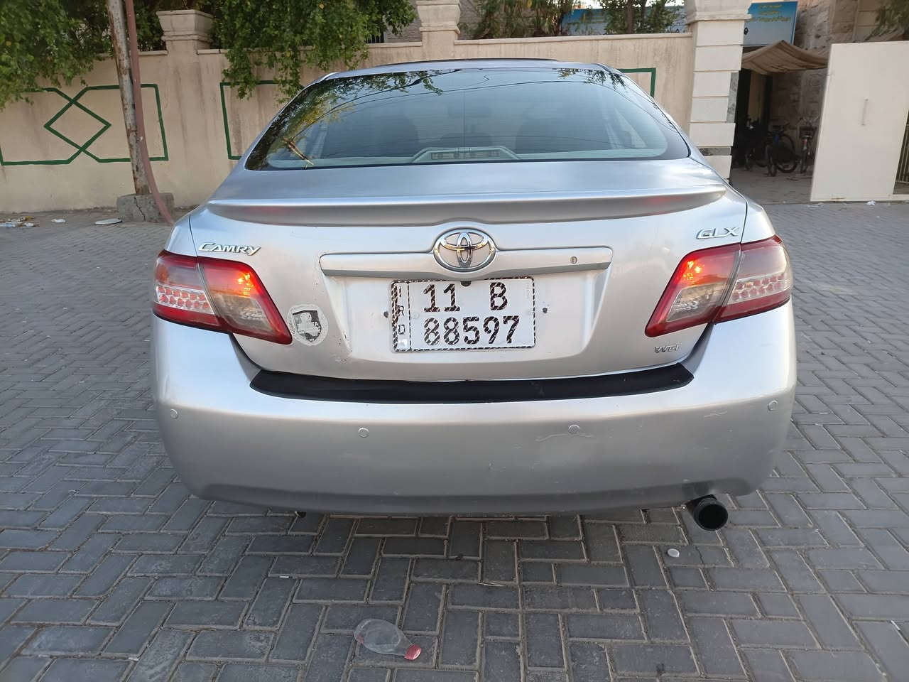 السلام عليكم ... للبيع تويوتا كامري GLX موديل 2009 وارد خليجي سلايت رووف محرك 2400 تبريد خلفي امامي كراسي كهرباء شاشه كامرة خلفيه برده خلفيه كهرباء كروز سرعه الرقم الدولي الجديد باسمي هزه جديده بيها قطعتين صبغ فقط بدون اي داخل طخه خفيفه وشخط مكان السياره بغداد العامريه *********** السياره ناعمه وسياقه حلوة ومابيها اي نقص ومستعد انزل من سعرها في حال وجود خلل بالتراي ما عدا الصبغ القطعتين السعر 103$ وتحياتي للجميع
