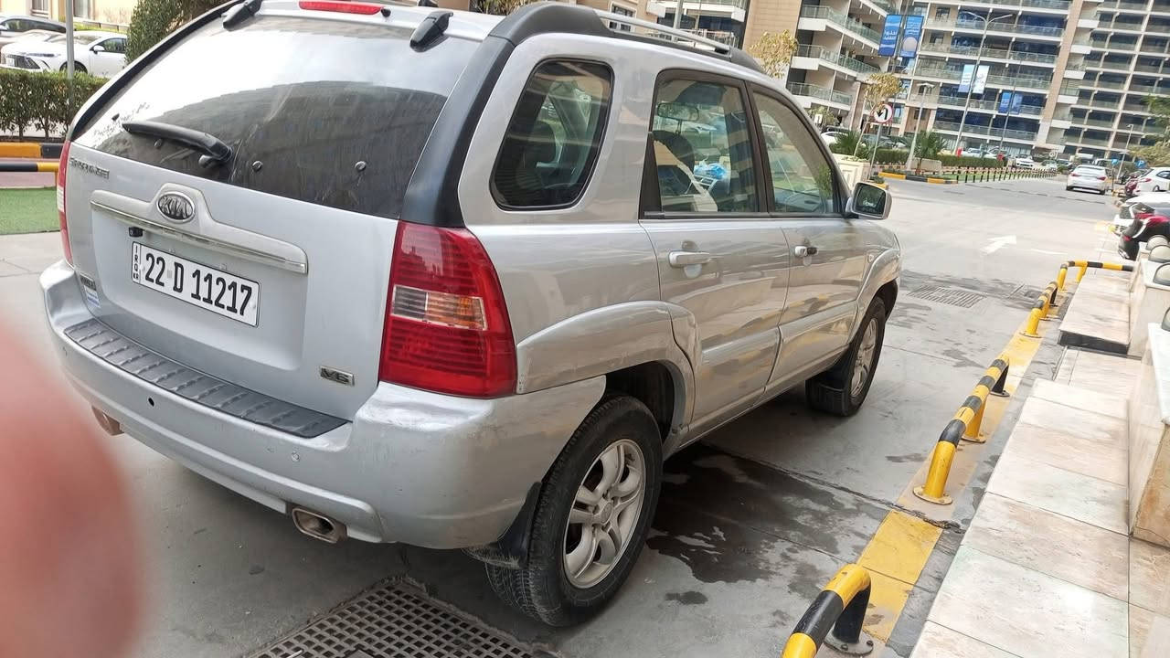 السلام عليكم 👋

سيارة كيا سبورتاج موديل 2008، محرك 6 سلندر 2700،  (كير ومحرك تبريد تدفئة)، حالة السيارة جيدة جدًا بدون أي ضرر أو صبغ.

- محرك 6 سلندر 2700
- كير ومحرك تبريد تدفئة كله خير من الله
- بدون أي ضرر أو صبغ
- السيارة جاهزة على آخر حبايه
- السعر: 110 وبيه مجال بسيط

المكان: بغداد
الرقم: بسمي، رقم اربيل
السونار: مرفق مع المنشور
رقم الهاتف: ‭0778 313 4381‬
