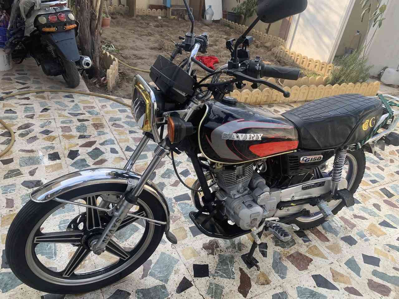 السلام عليكم للبيع دراجه سافين خمسه كير 2019 مكينه كبس اوراق كامله اي نقص مابيهه السعر 400وبيهه مجال بسيط المكان اربيل ***********
