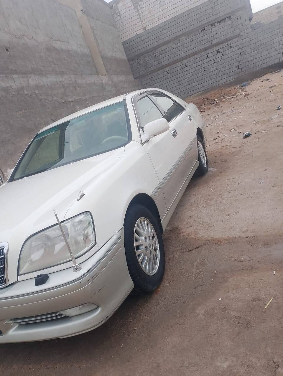 (جنون ادوات / كصه قمارة فقط) . جديدة بمعنى الكلمةمتوم ارقام سيليمانيه وسنويه وهزه جديده لل(2029)
سياره جاهزه من جميع النواحي (كير مكينه شرط كفاله مكينه ديفور الصغير شرط شرط بدون دوانز وانسه الصرف.
{ تبريد ثلج شرط تخم تاير حداده صندوك جديد سياره ماناقصها برغي جاهزه 
سياره (كرستال اصل) دكمتين 
برده خلفيه كهرباء تحكم امامي خلفي كشنات كهربائيه 
لايتات كلها شغاله اريل كهرباء سياره بصمه كهربائيات 
كلها شغاله من جميع النواحي سنتر لوك جام كلشي شرط شغال

العنوان / البصرة 
السعر /   42 وبيها مجال وانا بخدمة الطيبين 
رقم الهاتف مع واتساب / ***********
(جنون ادوات / كصه قمارة فقط) . جديدة بمعنى الكلمة
