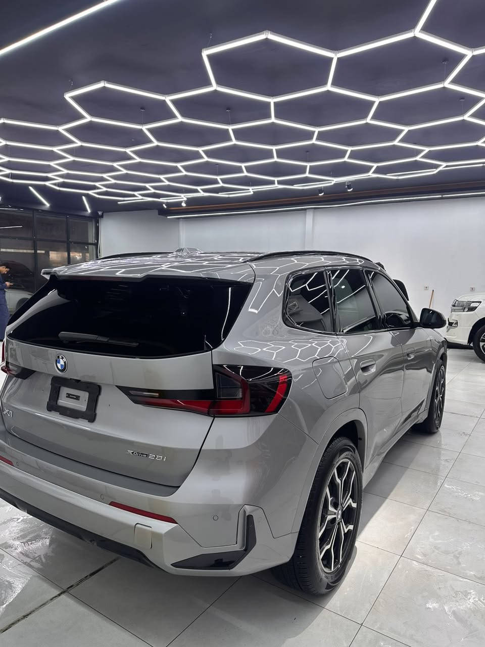 BMW x1 2023
وارد امريكي 
ضرر جزء من الدعاميه فقط 
تحديث m وكاله
ستيرن و ويل كب ودعاميات ودوسات  
ماشيه 23 الف كيلو فقط 
بدون بارد او نواقص 
فول مواصفات 
صيانه كامله 
رقم مميز اربيل تريد تحويل او وكاله 
مكان السياره البصره 
السعر 35 الف دولار مع الرقم 
ثلاث شدات ونص 
*********** 
بيع او مراوس

