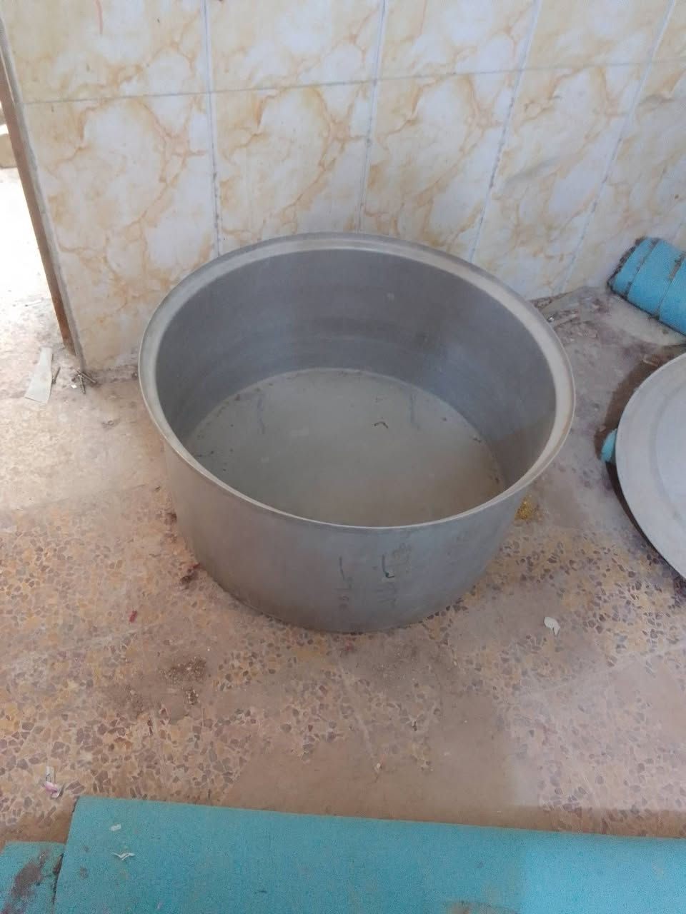 اثاث واغراض منزلية للبيع بسعر مناسب قيم وأخذ وشغ


**إذا كنت صاحب هذا الإعلان وتريد حذفه لأي سبب، رجاءا أرسل رسالة إلى الدعم الفني**