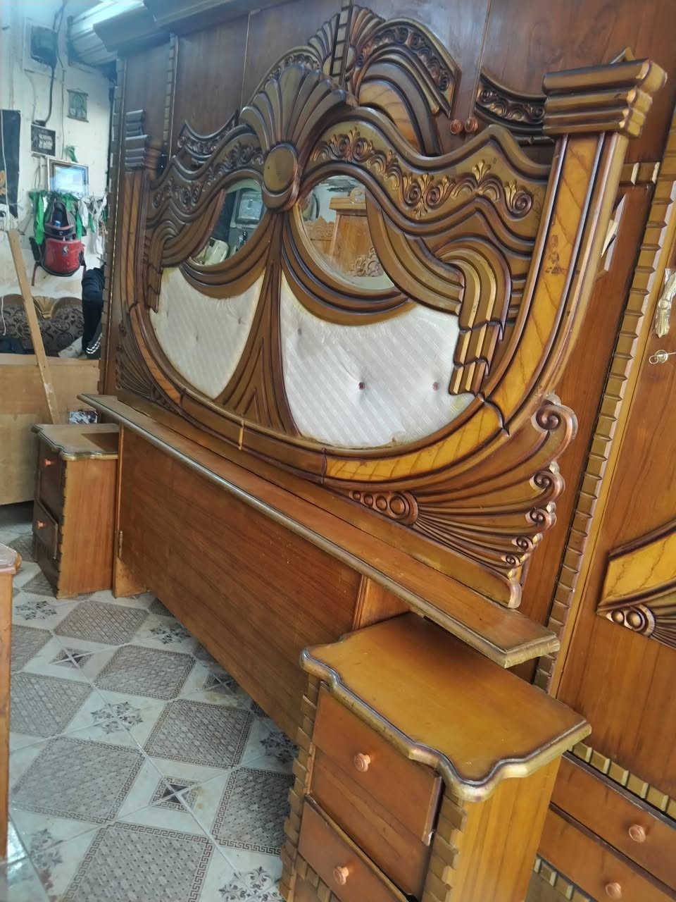 غرفه صاج تسكام ثكيل
وجهين صاج سعر الغرفه 700
العنوان واسط العزيزية منطقه السراي مقابل مجمع بيت كعيد الاستفسار ***********
استبدال موجود
ولي عنده غراض للبيع نشتري
يوجد كدر دخل البيوت لتصليح اخشاب ***********
