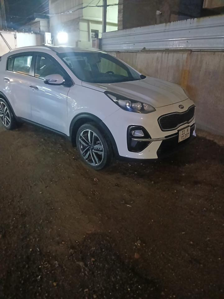 سبورتج 2020 جديد خليجي ماشيا 72 الف السياره جديده مكفوله ربع الدعاميه صبغ ابيع على السونار حساسات  تحكمات نفكيشن شاشه كبيره السعر188 ورقه رقم بغداد سنويه جديده هزه جديده بسمنا *********** السياره موجوده بالسيديه
