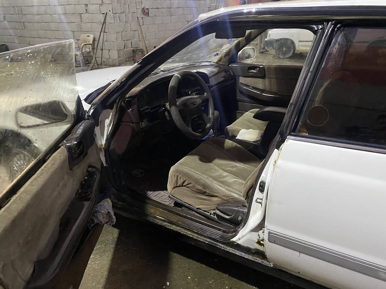 ‏السلام عليكم ماركيف موديل 91 رقم بصره العلوان بصره سنوية 26 قير محرك خير من الله لا تنقي ￼ والجير جيد 100% ￼ حدادة 75% ￼ سيارة فقط نقل جثة ￼ السعر السعر 25 ￼ وبيها مجال بسيط حقة جاية  ￼ العنوان البصرة الزبير *********** مثل ما موضح نقل جثة ￼￼￼
