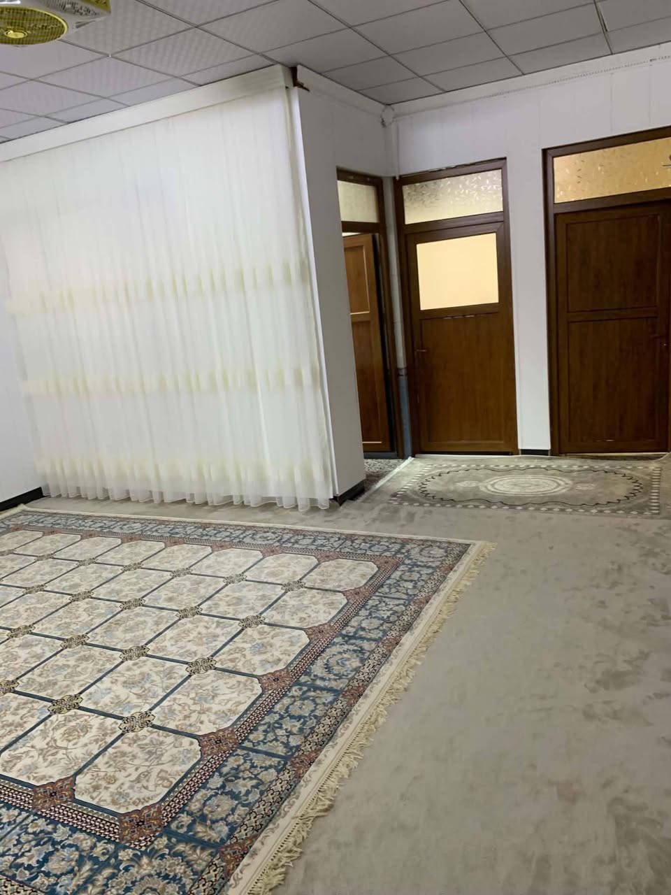 بِسْمِ‌ اللَّهِ ‌الرَّحْمَنِ ‌الرَّحِيمِ‌ 
سڵاوخۆشەویستانی نوسینگەکە مان.بەڕێزان
بەدڵنیایەوە.هەمووڕۆژ.خانویەک..زەوویەک
باخێک..هەرمووڵکێک بێت.بۆتان.دەخینەڕوو
ئەم جارەش..ئەم خانوە🏘️ 🔐جوانە.کەڕووبەرەکەی

460م...لەساڵح ئاغا.نزیک.سەیدەلیەو.دکتۆرو.💊🩺💉......مزگەوت🕌.وبازاڕوو🧥🎒🍅🍉🪡🎤🫖☕
قوتابخانە🧍📚🖍️.بۆئێوەی ئازیزدەخەینەرووبۆفڕۆشتن
بیری تیایە.خانویەکی زۆۆردڵیگرەوپاکە
نرخی گونجاوە لەگەڵ بازای ئەمڕۆژەدابەڵێ
ساڵح ئاغا.خۆی هەرشوێنێکی دڵگیروخۆشە.و
شوێن.سەفرەی ڕۆژانەی کەلاریەکانە.جابتوانی
بیکڕی.خۆچیتر هەموو ڕۆژێکت سەفرەو
سیاحەتە..تەنها بۆنی ئەوباخانە بکەیت زۆۆر
دڵخۆش و ئارام دەبیت...بەڕێزان ئەم خانوە
نرخی................💸***********📲
