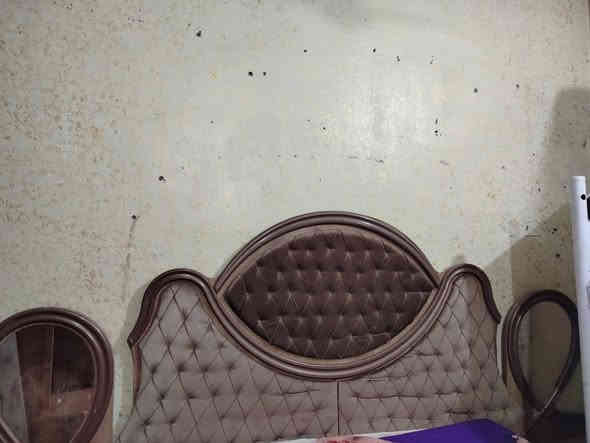 غرفة تركي
تتكون من 

كنتور 
جرباية 
طابورية 
ميز تواليت 
شازلون
كوميديات
ملحق جرارات ميز

السعر جدا رخيص ٤٠٠ الف وبيها مجال

هذا رقمي ***********
