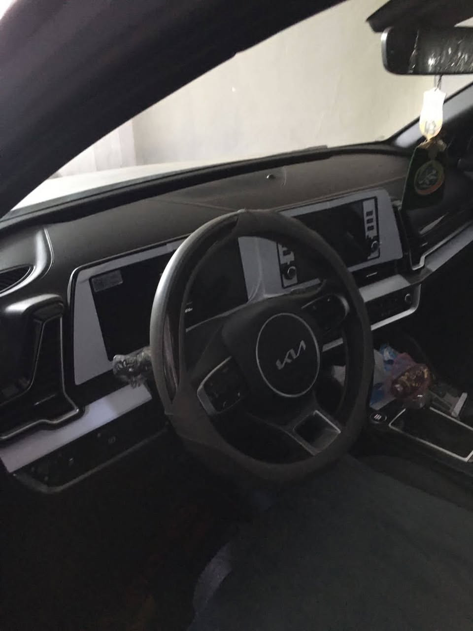 السلام عليكم كيا سبورتج موديل ٢٤ فول ماشيه ٦٠٠٠ فقط خليجي كفاله عامه للاستفسار الاتصال على الرقم ***********
