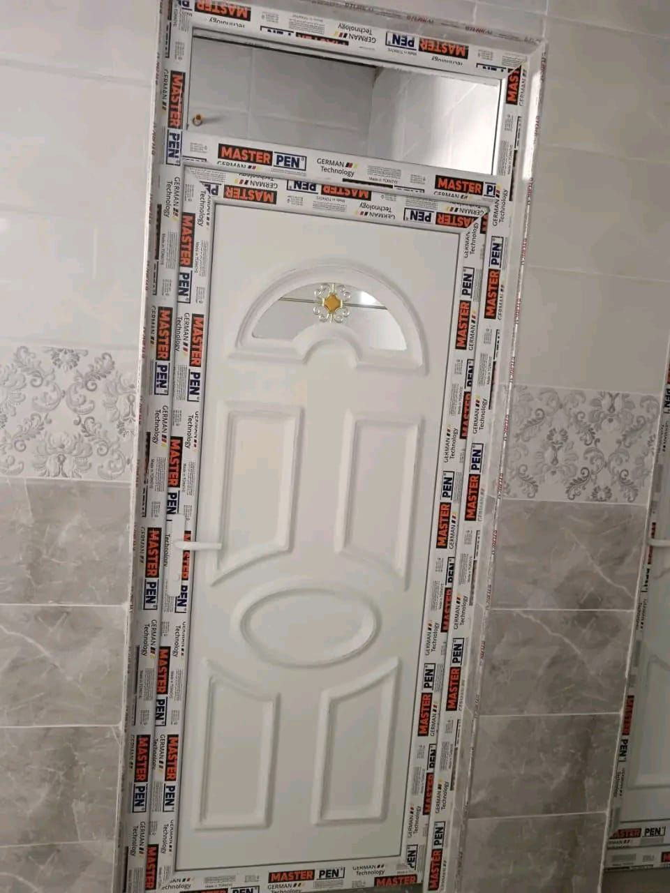 السلام عليكم باب حديد 200 الف  باب بلاستك ابيض 125 الف
***********
 من معمل الحدادة العامة متوفر احدث الموديلات
