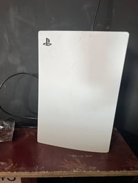 بلايستيشن 5 • ملحقات كاملة • بعقوبة التحرير