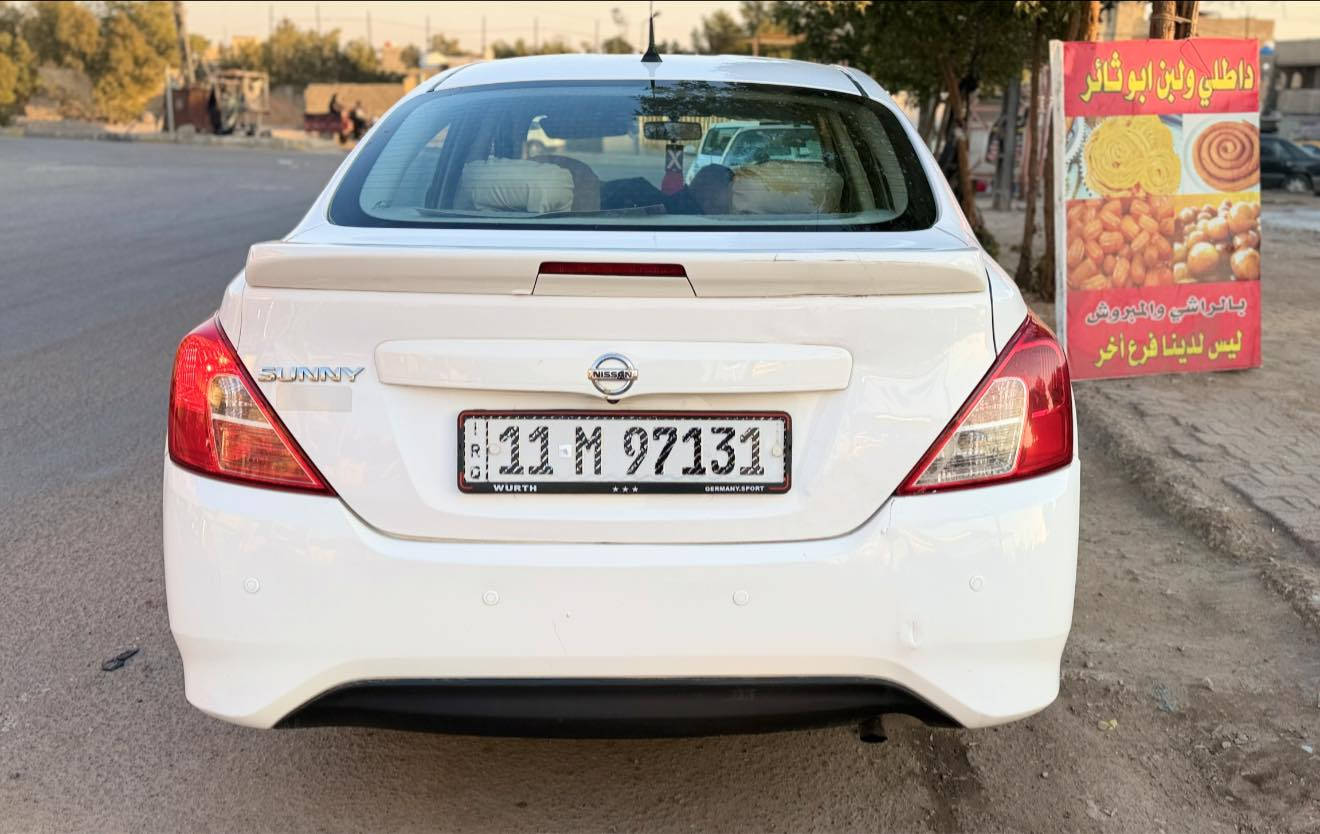 السلام عليكم سني موديل 2021 رقم بغداد الجديد باسمي هزه جديده سنويه جديده ماشيه 95 كير محرك تبريد كفاله تخم تاير حداديه جديده مكفوله من الصبغ والتبديل بيه فقط بوارد 
مكاني بغداد للتواصل 
***********
