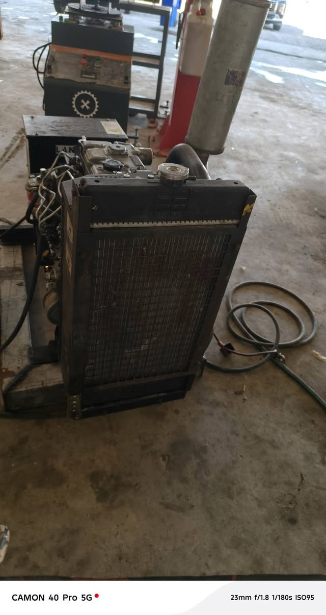 السلام عليكم
مولد بيركنز 3بستم للبيع عليها رأس توليد 20Kv وبالاصل جان عليها رأس توليد 15Kv المولد كامل مكمل ناقصها بس بورد وشاشه سعرها ع الخاص *********** وبي واتساب هم
