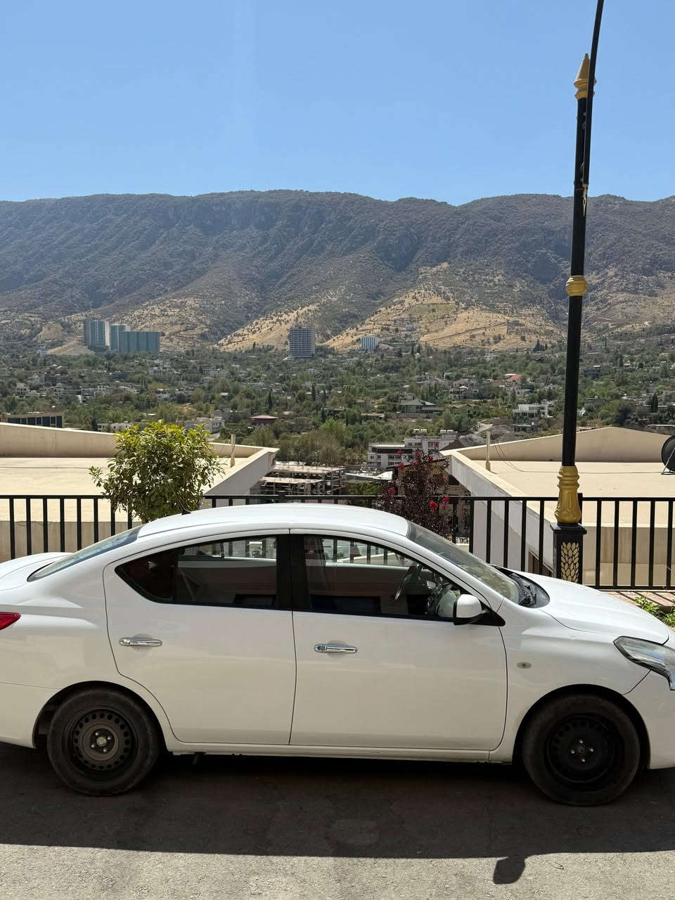 نيسان صني هندي 2021 بلبتة زركة اصل
رقم أربيل بأسم شركة وكالة تحويل موجود 

ماشية 114 

حساسات تحكم ستيرن 

يدات نيكل سبايدر بلادي 

مانع انزلاق ABS

محرك كير كفالة  

تدفئة & تبريد ثلج 

نظيفة جدا جدا وجاهزة 

السيارة كفالة فقط بارد ومامعدل بالباب لا صبغ ولا تبديل ولا حالوب 

السعر 107 وبيها مجال
 
مكانها النجف للإستفسار الإتصال على الرقم 

***********

بي واتساب موجود
