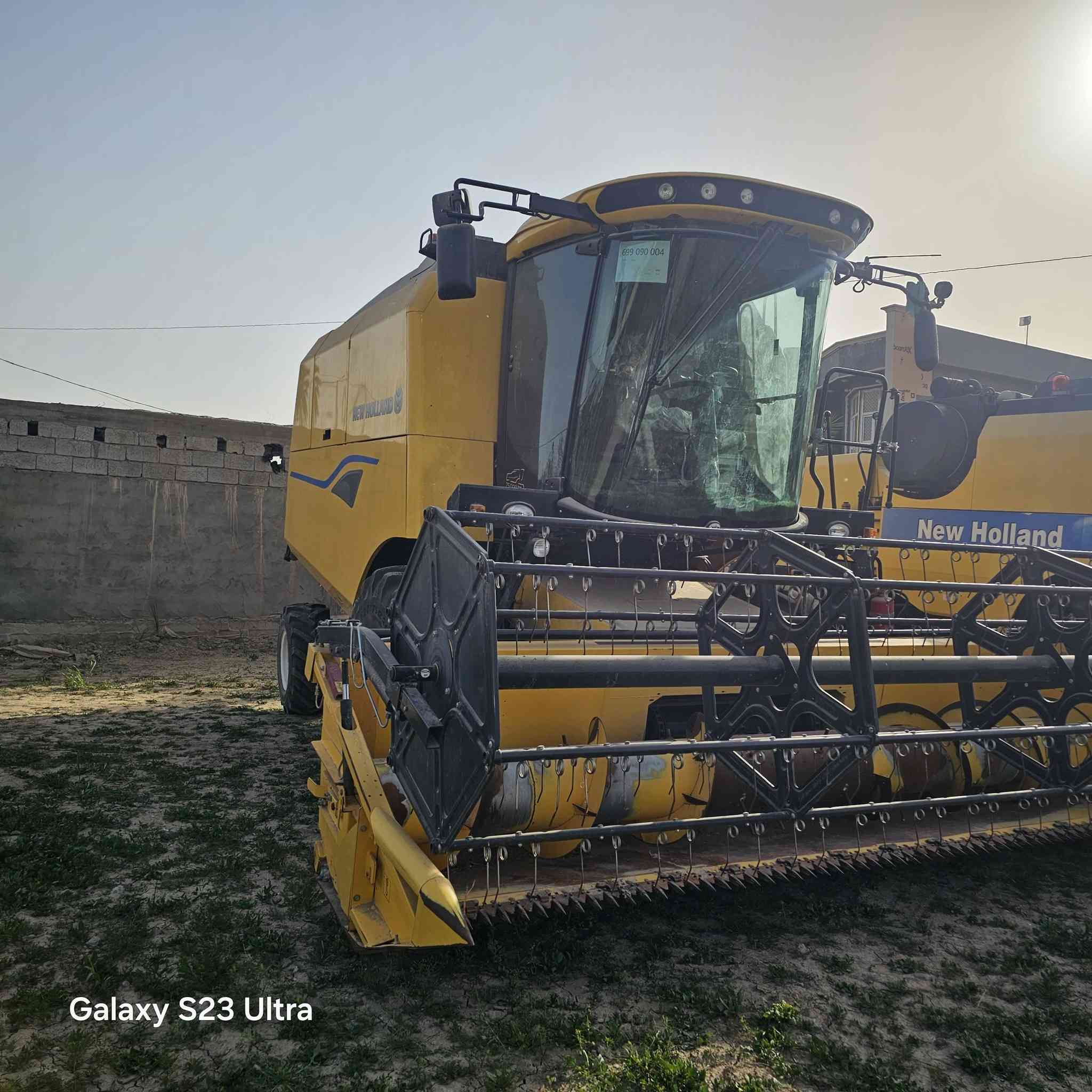 سلام عليكم للبيع حاصدات عدد اثنين وحده 2014 وحده 2025 استفسار اتصل ***********   ***********
