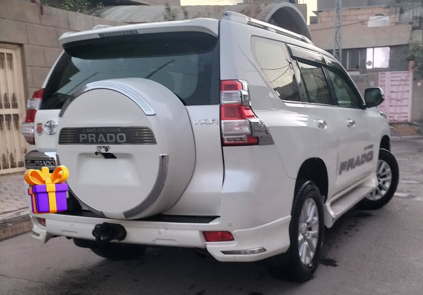 برادو 2017 للبيع
مواصفاتها vxr ساز أعلى فئة بموديلها 
محرك v6
السيارة مكفوله بأسمي وعلى أيدي
رقمها أربيل وخير من الله مثل ما تشوف بالصور
سنوية لل2029
ماشيه 96
 سعرها 425 وبيها مجال قليل للطيبين
للتواصل أكثر الاتصال على الرقم 
***********
أخوان السوق كلشي موجود بيه إذا ما يعجبك اترك كلمه طيبه
مع فائق الاحترام
